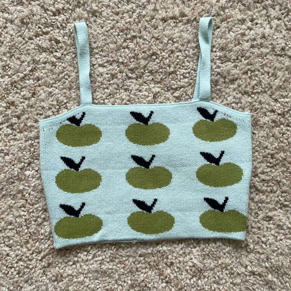 Fruit crop top 🍐
